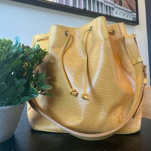 Louis Vuitton Yellow Epi Leather Noe PM Bucket Bag